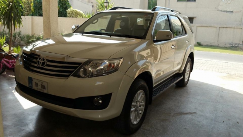 2014 toyota fortuner for sale in lahore