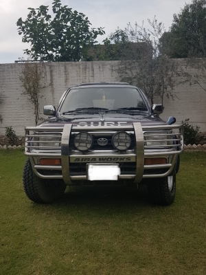 car toyota hilux 1992 peshawer 27298