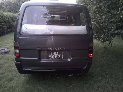 car toyota hilux 1992 wah cantt 23702
