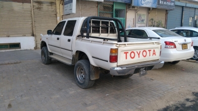 car toyota hilux 1996 karachi 26663