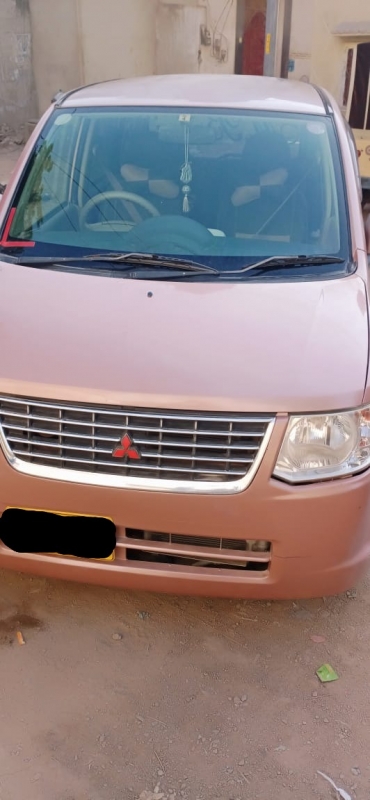 Mitsubishi Minica 2012