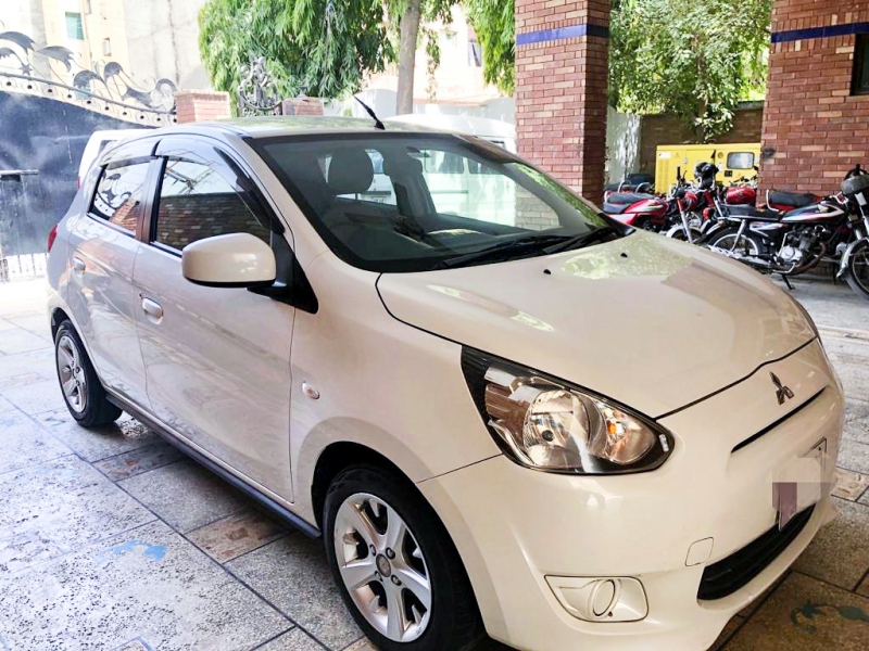Mitsubishi Minica 2013