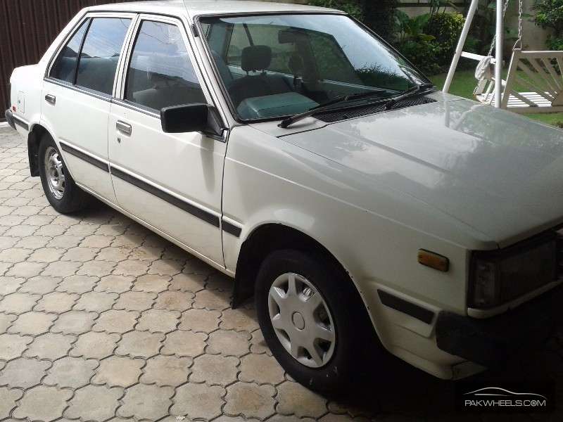 Nissan Sunny 1985