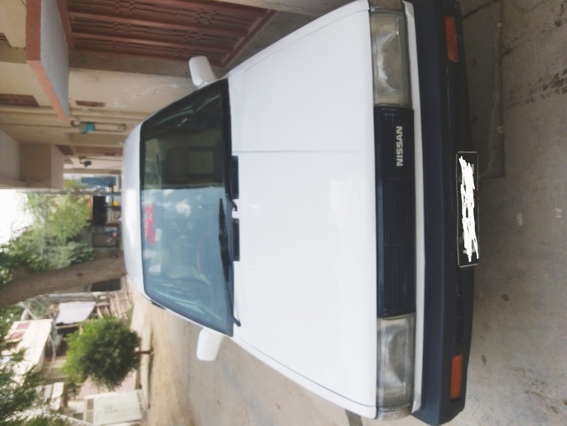 Nissan Sunny 1987