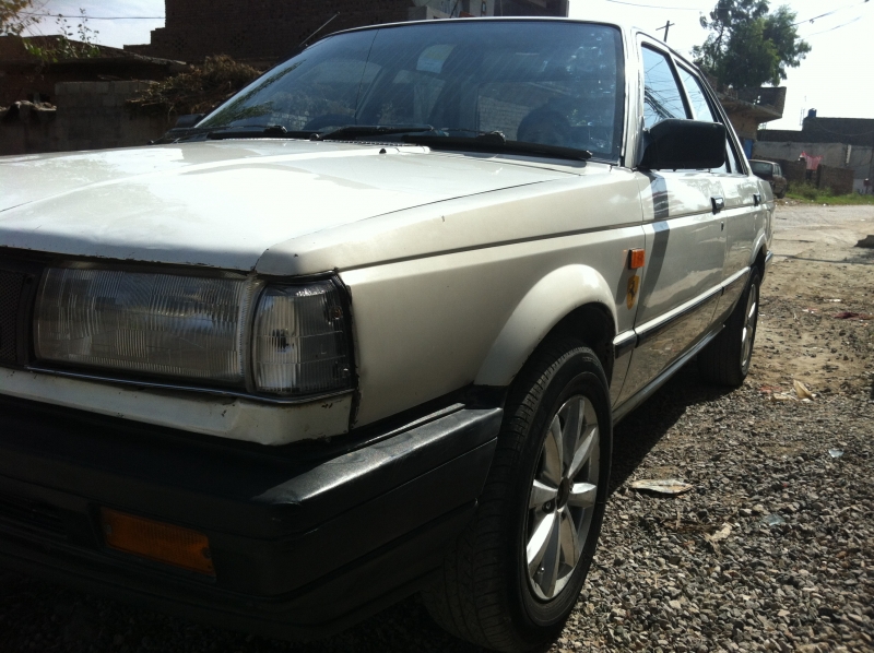 Nissan Sunny 1987