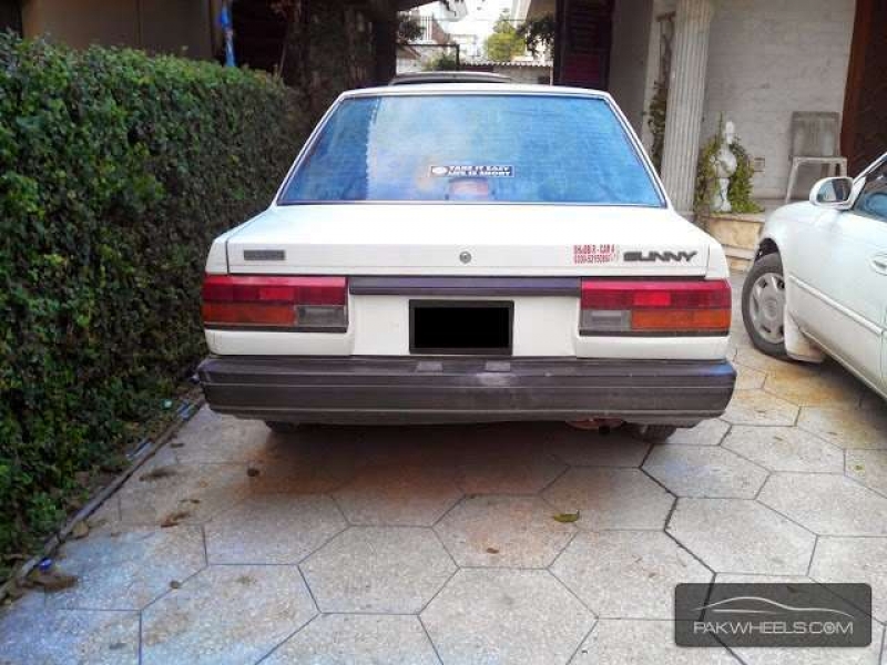 Nissan Sunny 1988