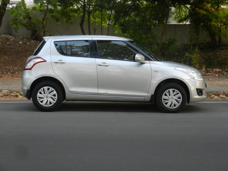 Nissan Sunny 2015