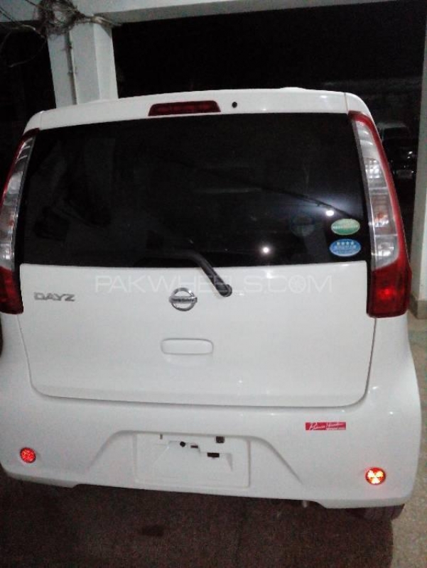 Nissan Sunny 2015