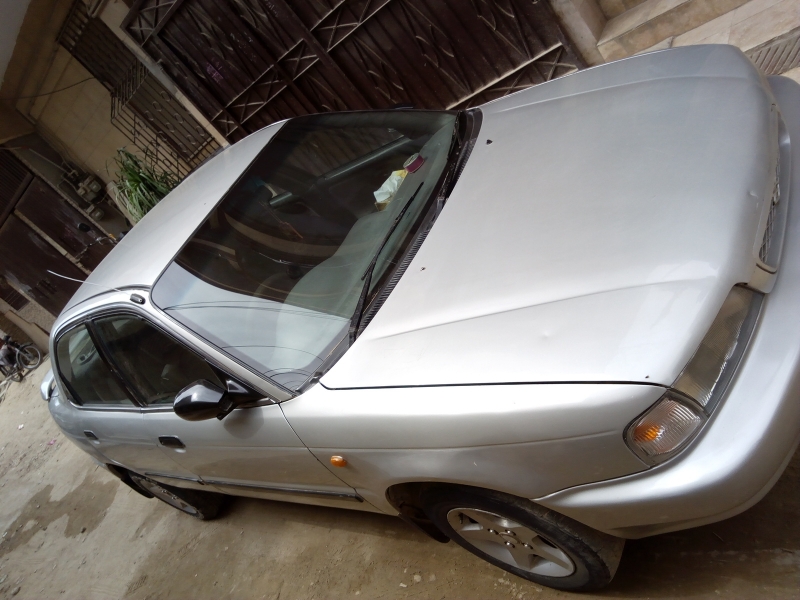 Suzuki Baleno jxl 2000