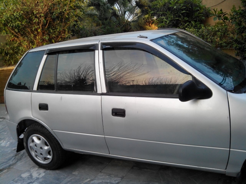Suzuki Cultus vxr 2003