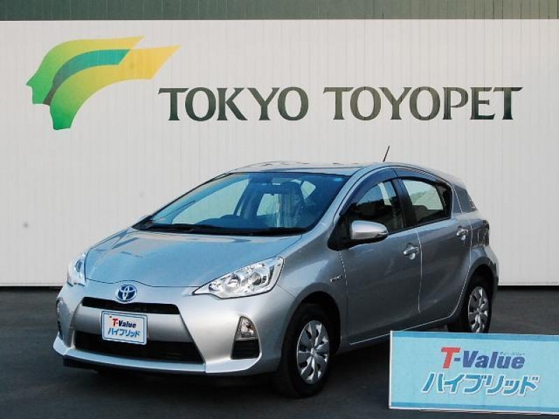 Toyota AQUA 2012
