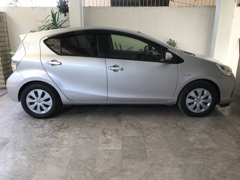 Toyota AQUA 2014