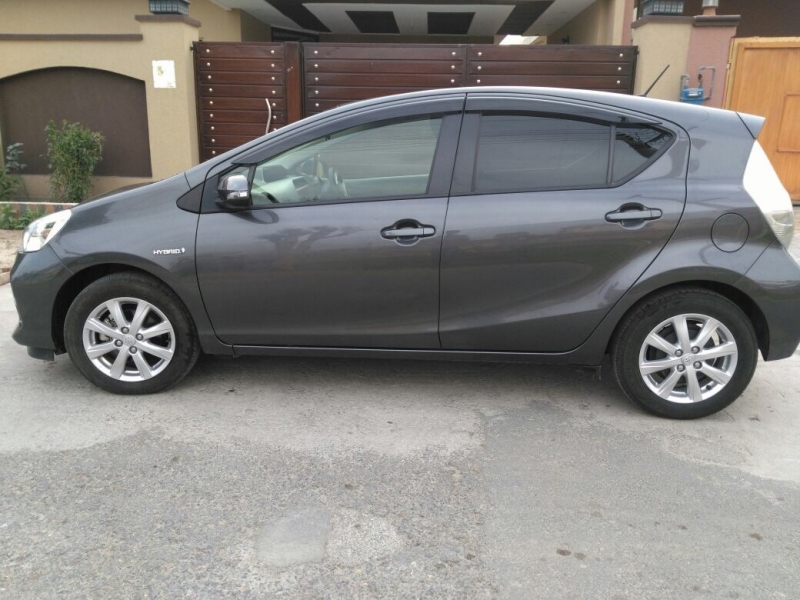Toyota AQUA 2014