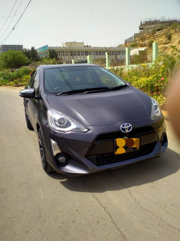 Toyota AQUA 2015