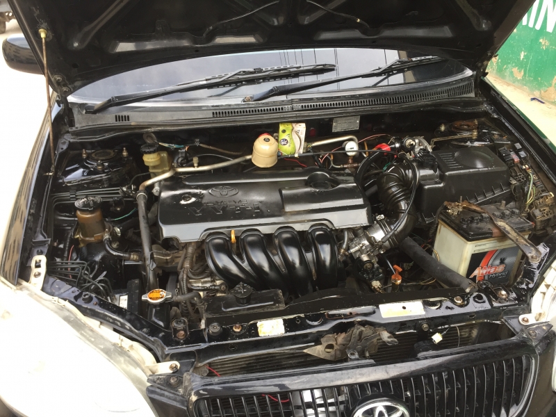 Toyota Corolla saloon a/t 2005