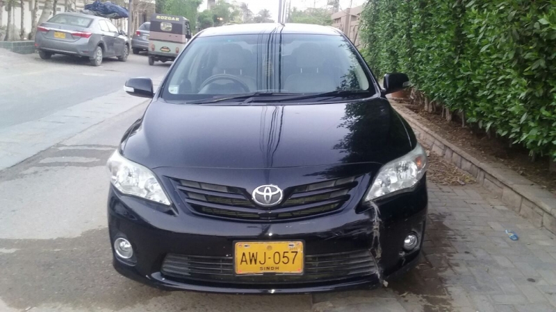 Toyota Corolla saloon a/t 2011
