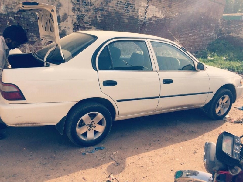 Toyota Corolla xe 1998
