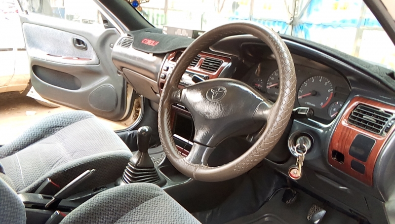 Toyota Corolla xe 1998