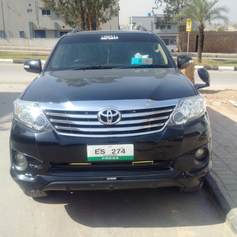 Toyota Fortuner 2016