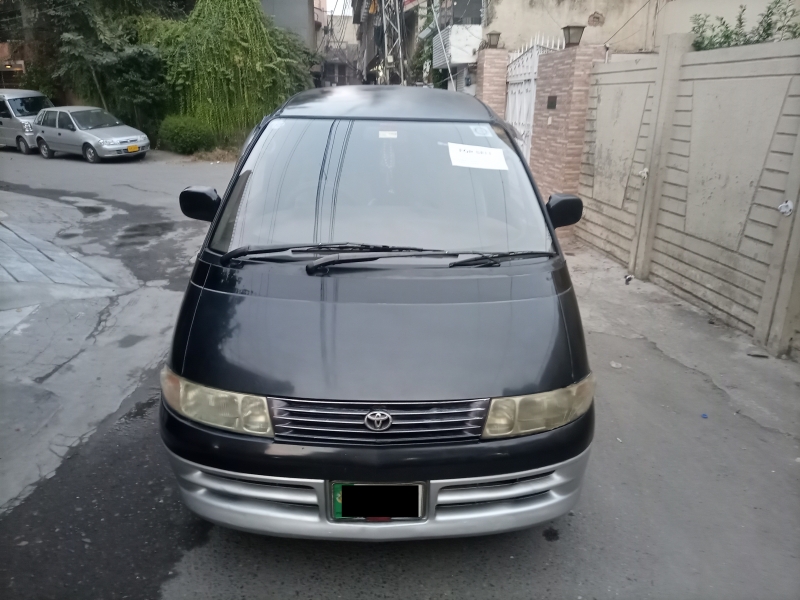 Toyota Lucida 2014