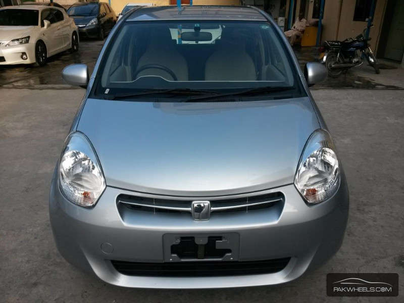 Toyota Passo 2012