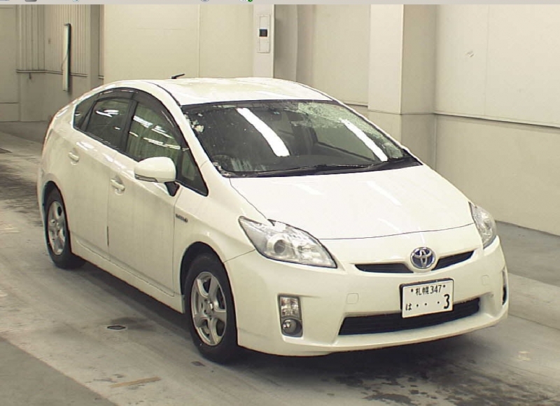 Toyota Pirus 2011