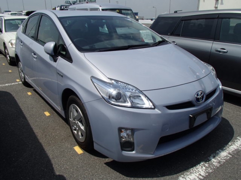 Toyota Pirus 2011