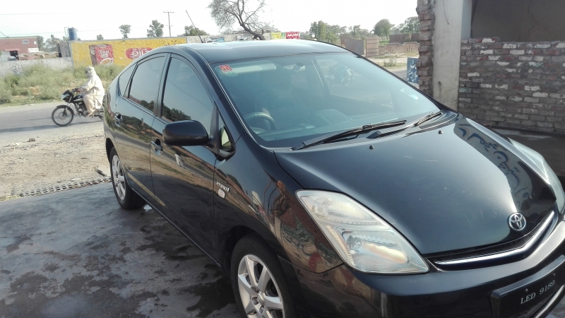 Toyota Pirus 2014