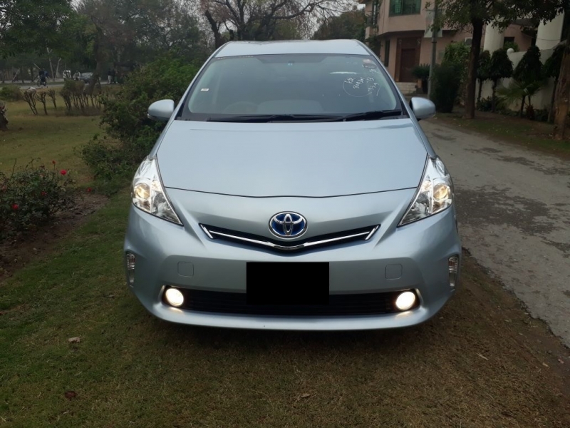 Toyota Pirus 2014