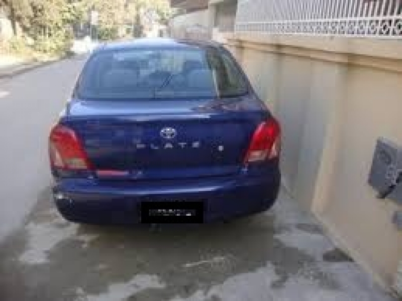 Toyota Platz 2002