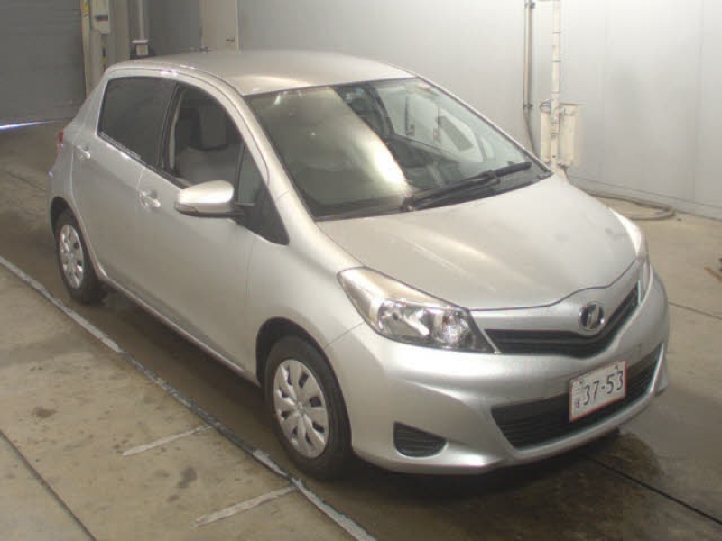Toyota Vitz 2011