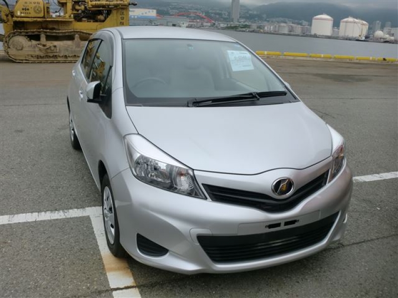 Toyota Vitz 2012