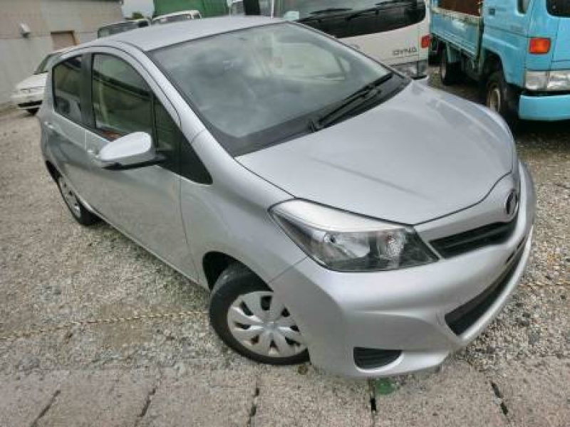 Toyota Vitz 2012