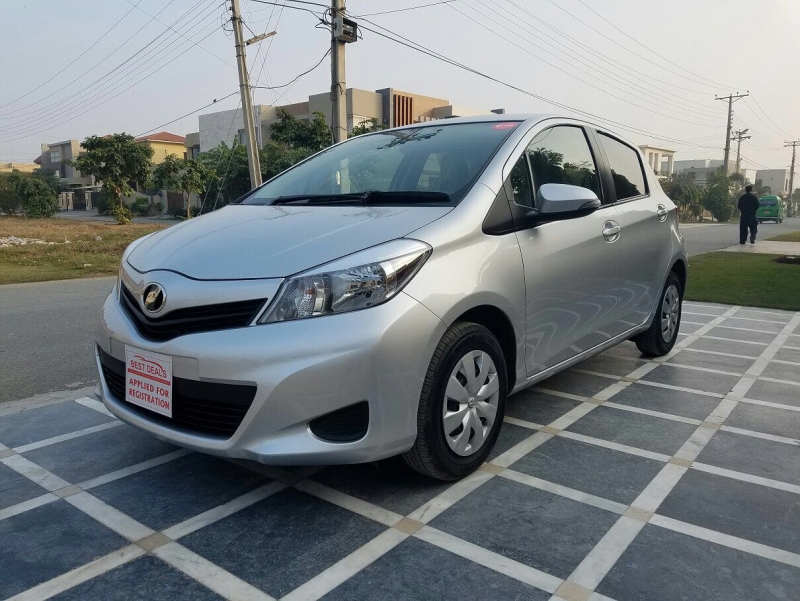 Toyota Vitz 2013