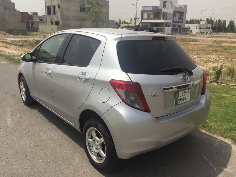 Toyota Vitz 2013