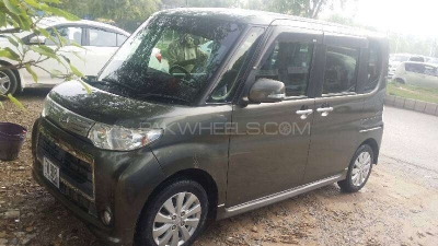 Daihatsu Charade 2012