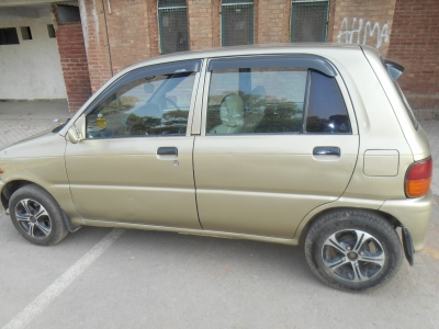 Daihatsu Cuore cx 2004