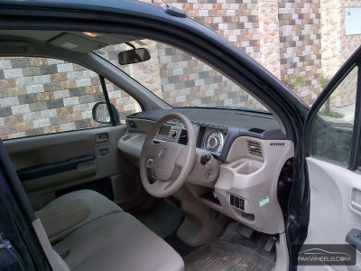 Honda Life 2011