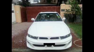 Mitsubishi Galant 2004