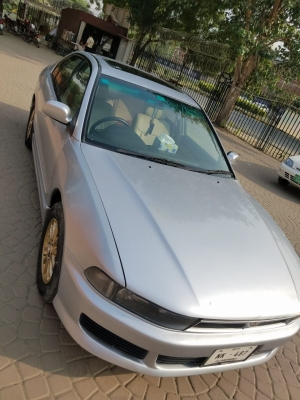 Mitsubishi Galant 2004