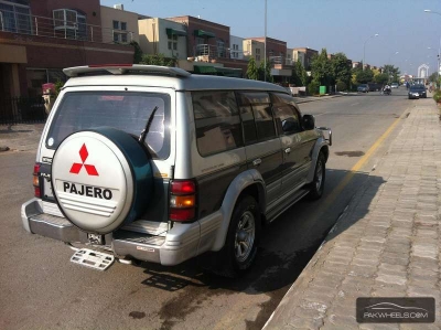 Mitsubishi Pajero 1994