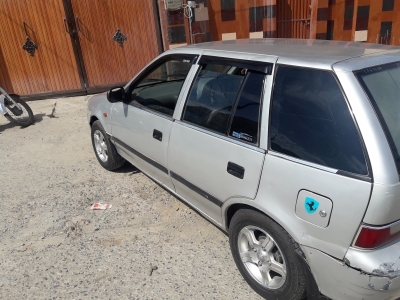 Suzuki Cultus vxl 2001