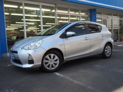 Toyota AQUA 2012