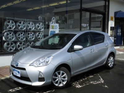 Toyota AQUA 2012