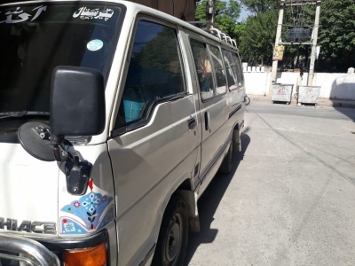Toyota Hiace 1987
