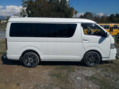 Toyota Hiace 2013