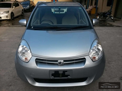 Toyota Passo 2012
