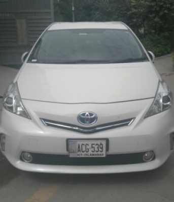 Toyota Pirus 2016