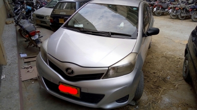 Toyota Vitz 2012