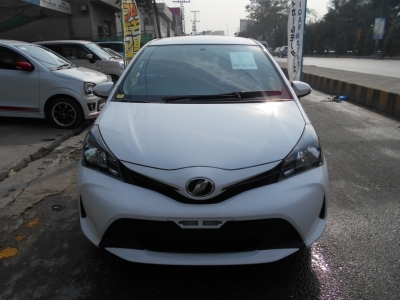 Toyota Vitz 2015